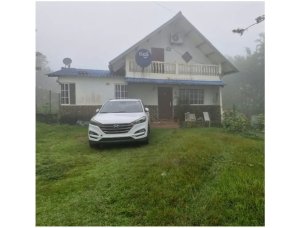 Country House for Sale in Los Altos, Cer...