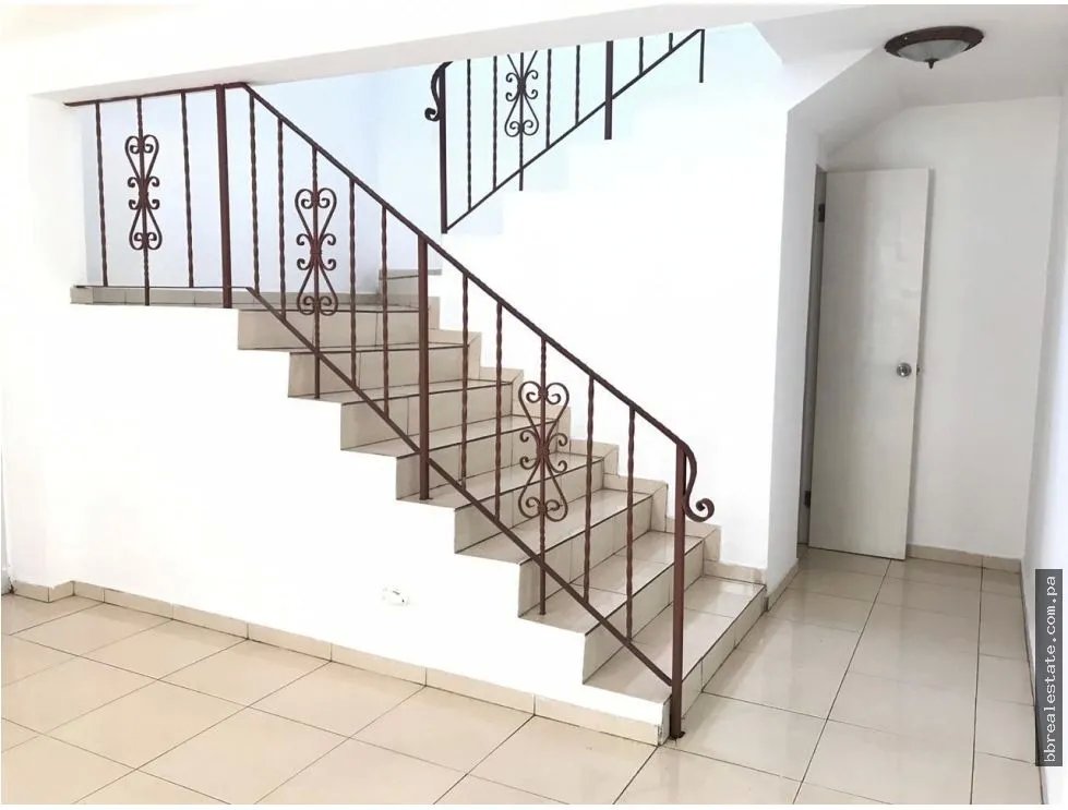 ALQUILER CASA EN HATO PINTADO 200 mts2