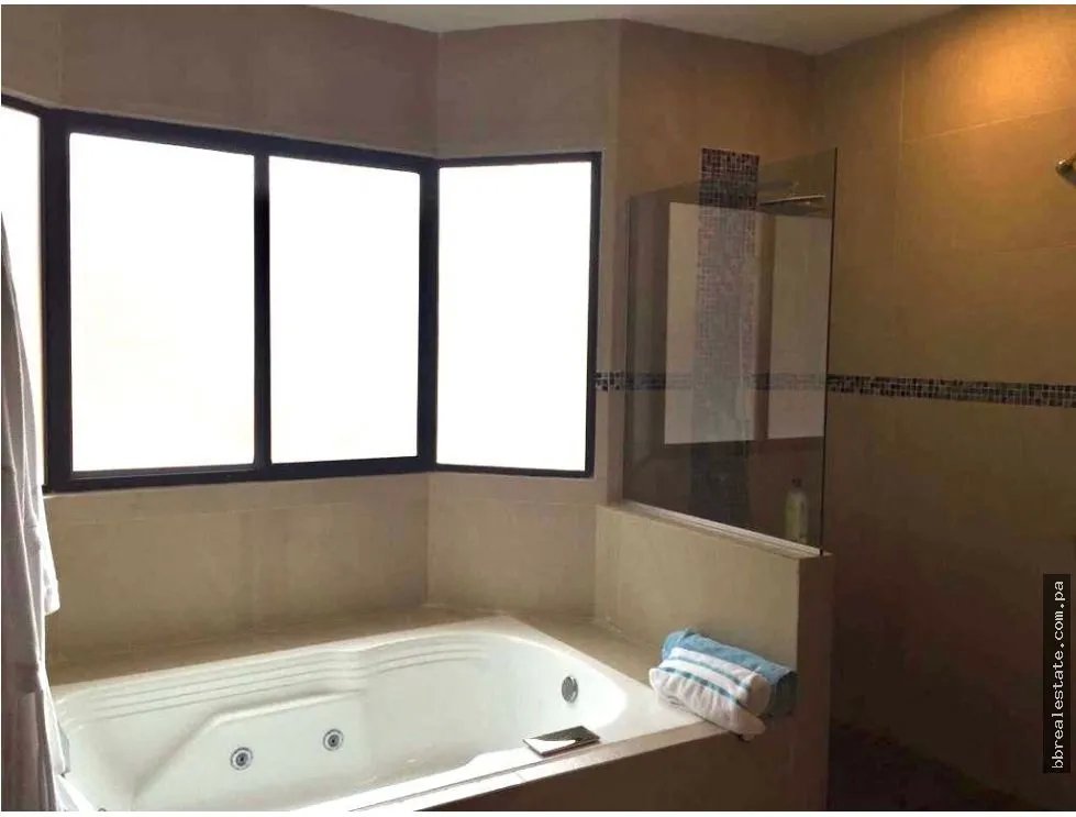 Alquiler de casa en Clayton Village, Clayton