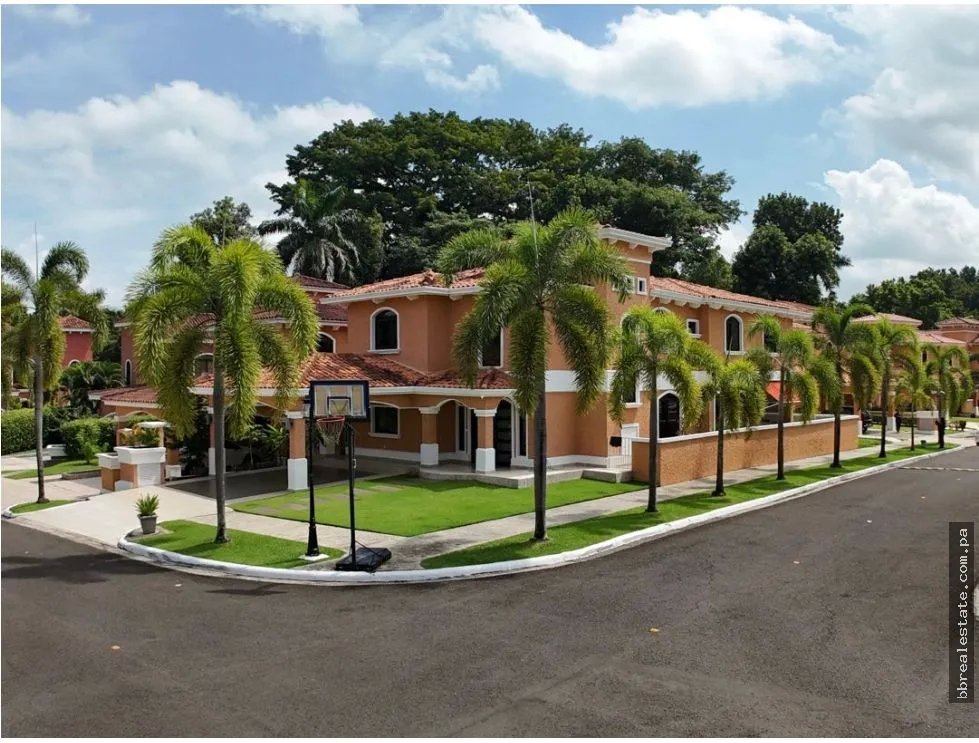 Alquiler de casa en Clayton Village, Clayton
