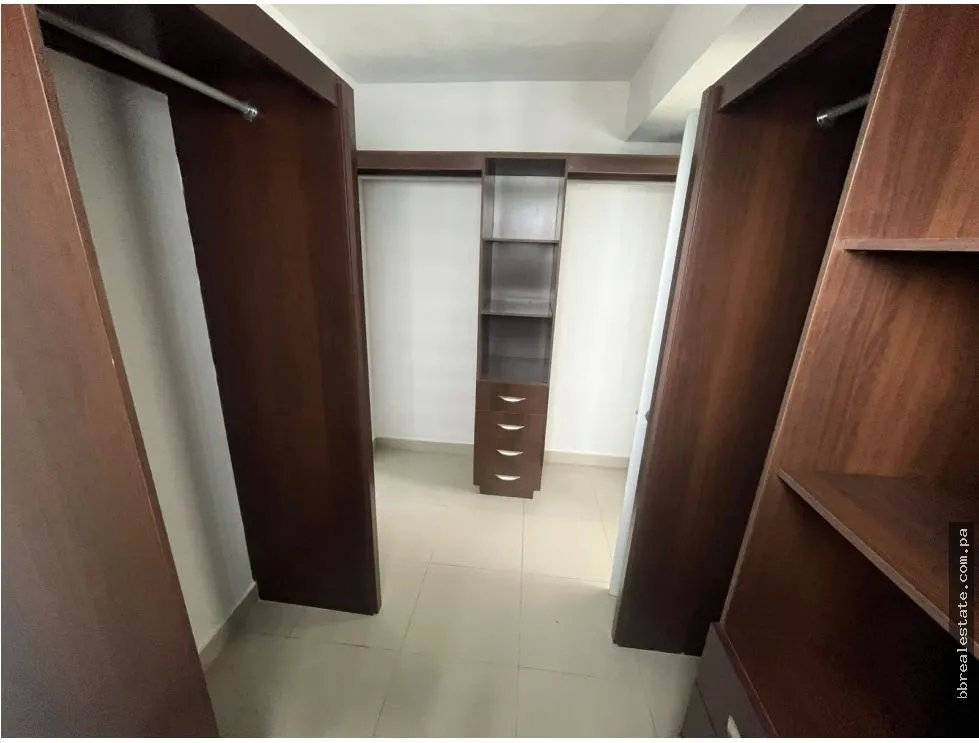 Alquilo Apartamento Amoblado en PH Hill Tower, Dos Mares