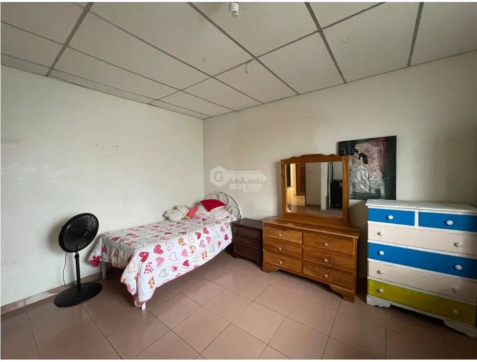 SE VENDE CASA EN COLON BUENA VISTA 800M 4 HABITACIONES Y TERRAZA