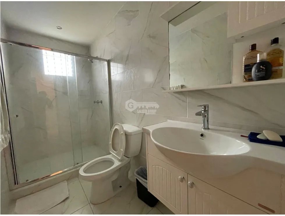 SE VENDE CASA EN COLON BUENA VISTA 800M 4 HABITACIONES Y TERRAZA