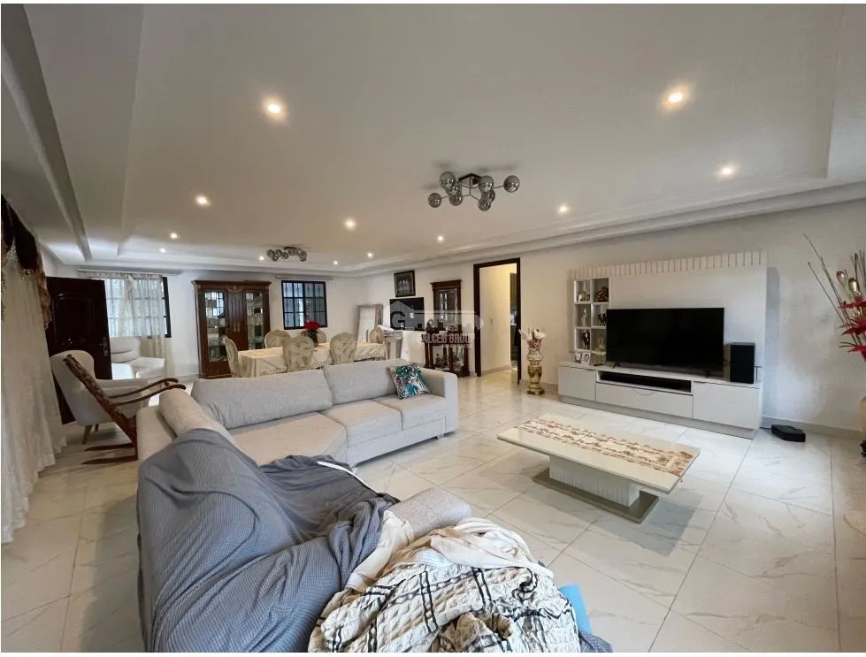 SE VENDE CASA EN COLON BUENA VISTA 800M 4 HABITACIONES Y TERRAZA