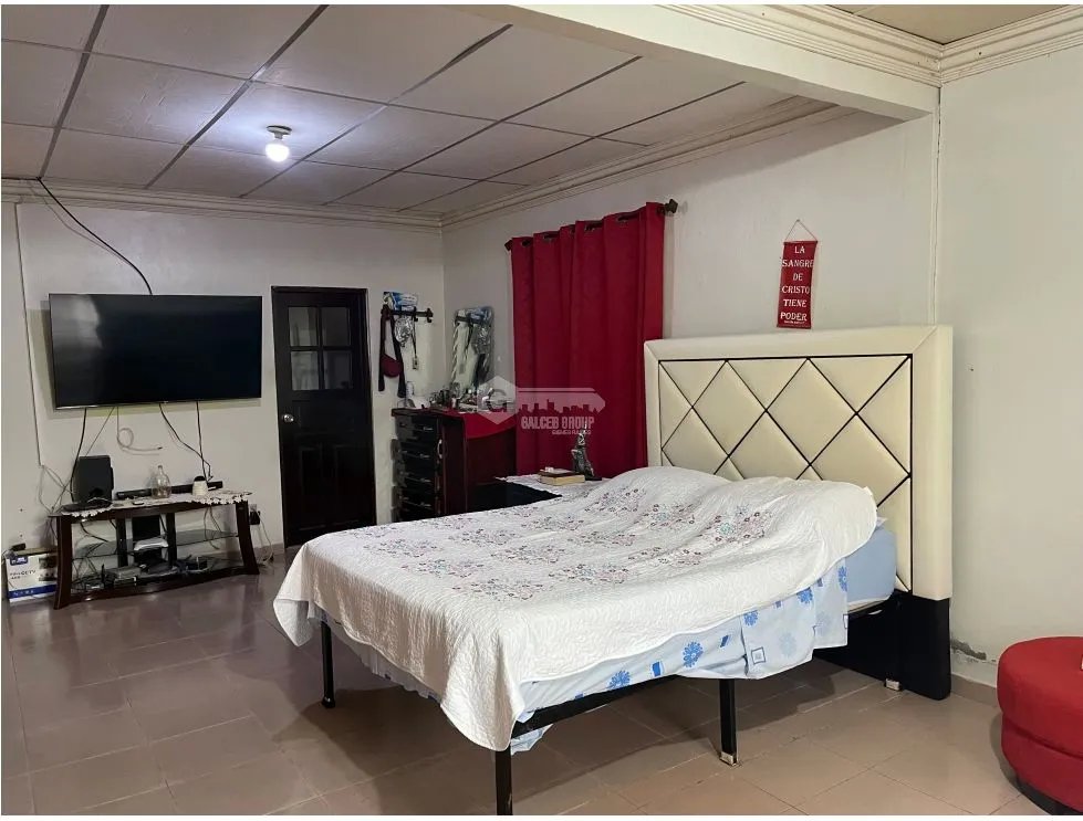SE VENDE CASA EN COLON BUENA VISTA 800M 4 HABITACIONES Y TERRAZA