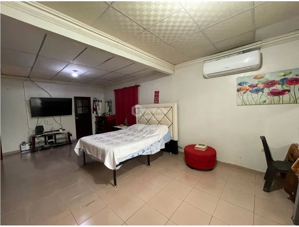 SE VENDE CASA EN COLON BUENA VISTA 800M 4 HABITACIONES Y TERRAZA