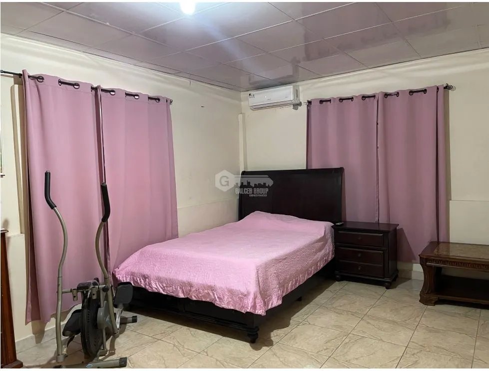 SE VENDE CASA EN COLON BUENA VISTA 800M 4 HABITACIONES Y TERRAZA