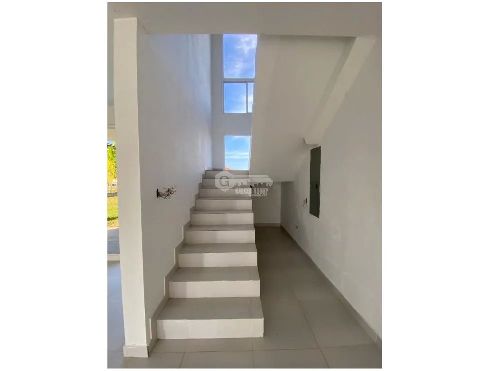 SE ALQUILA CASA EN CHAME NUEVA GORGONA  210 M2 CON BALCON