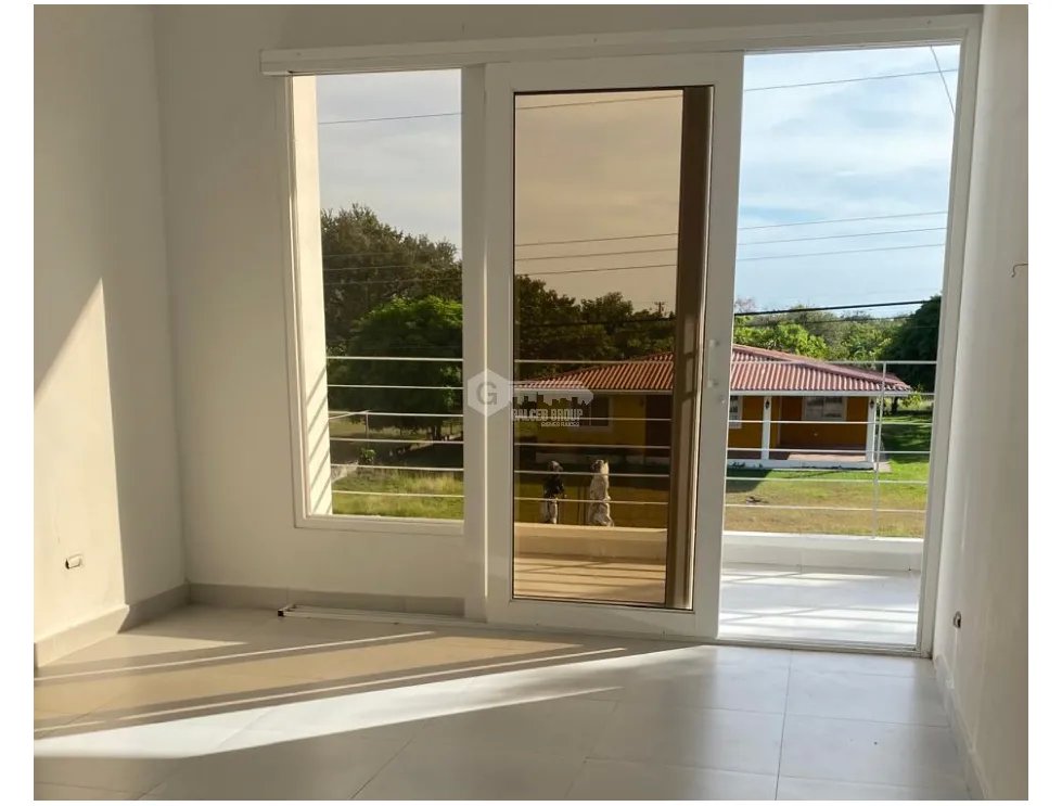 CHAME / NUEVA GORGONA / 3 HABITACIONES / 210 M2 / 3 BAÑOS / BALCON