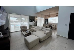 SE VENDE CASA EN GORGONA MALIBÚ 900M 3 H...