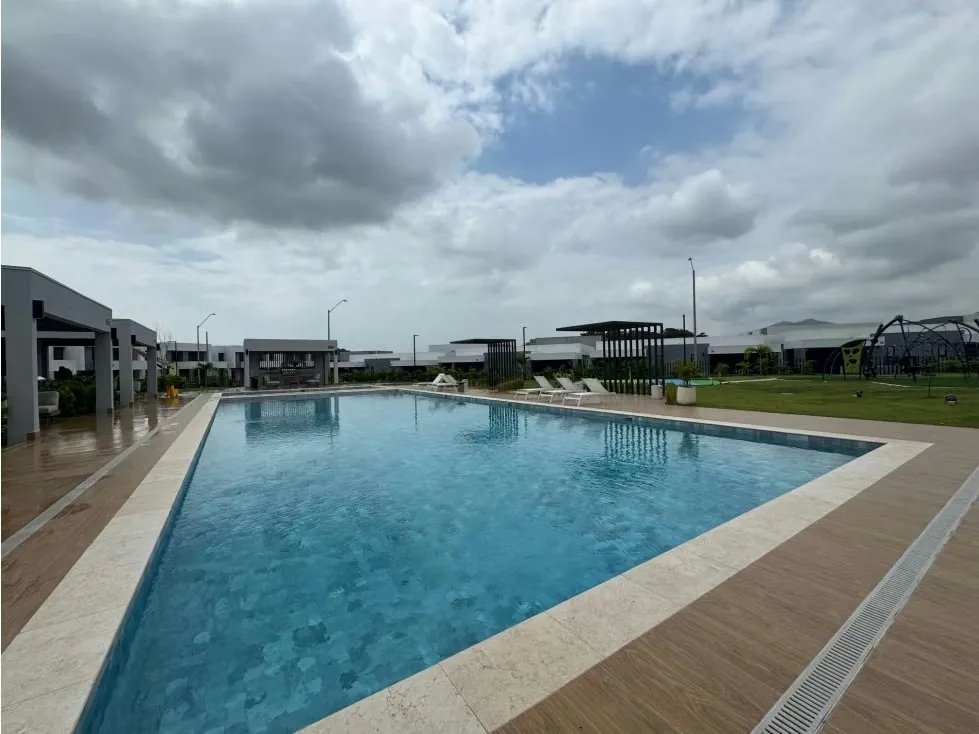 Venta de Casa de Una Planta en PH Imaterra, Woodlands, Panamá Pacífico