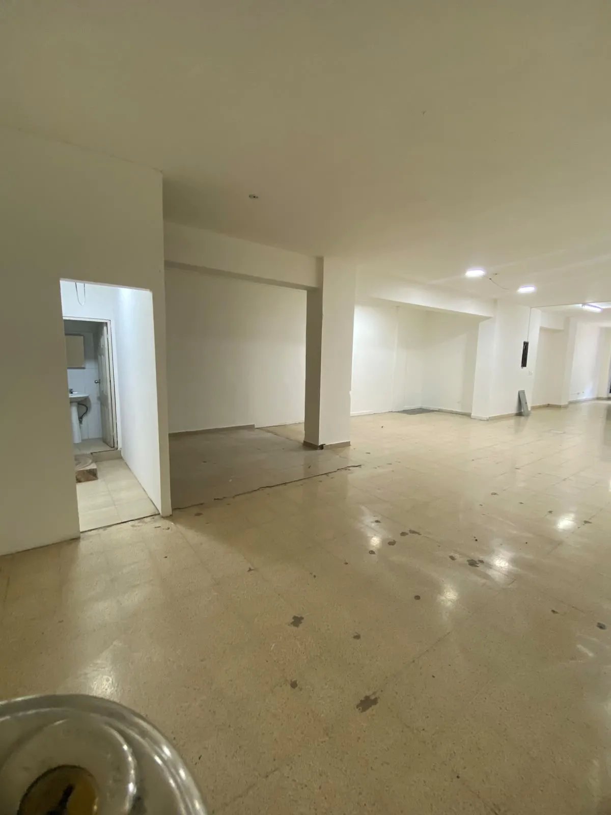 Lease the Ideal Commercial Space to Grow Your Business!