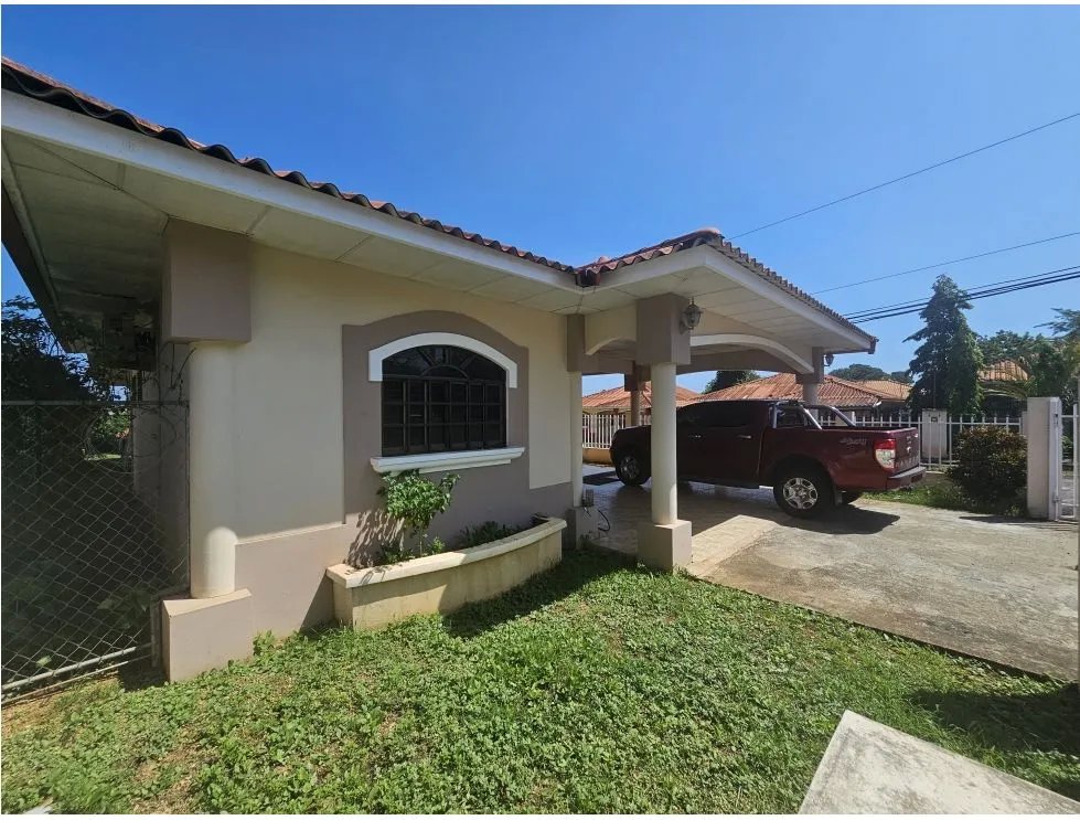 Venta de Casa en Residencial Blass Tello, Chitré. MB