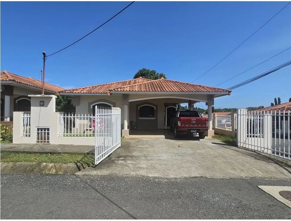Venta de Casa en Residencial Blass Tello, Chitré. MB
