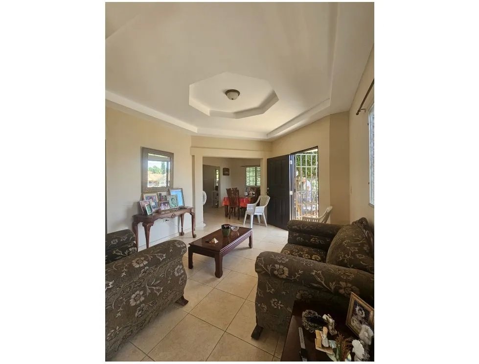Venta de Casa en Residencial Blass Tello, Chitré. MB