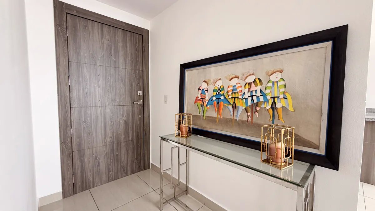 2BR Apartment, Bella Vista  City View & Parking