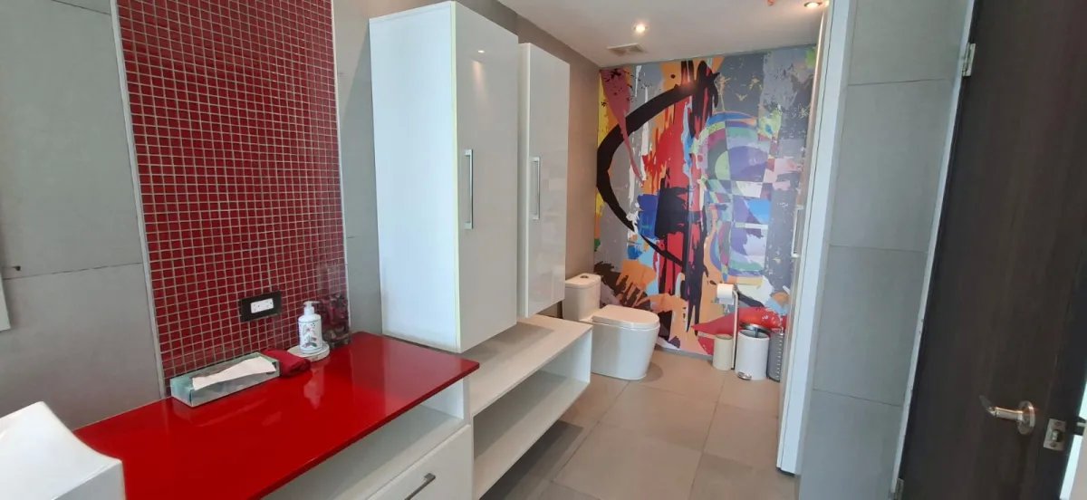Apartamento 2Rec/2B con Vista al Mar  Balboa Avenue