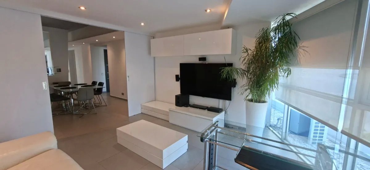 Apartamento 2Rec/2B con Vista al Mar  Balboa Avenue