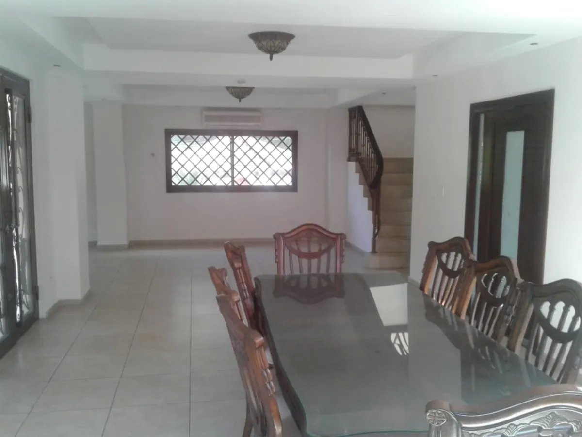 Se Vende Exclusiva Residencia en Albrook