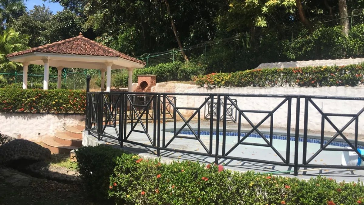 Exclusive Residence for Sale in Albrook