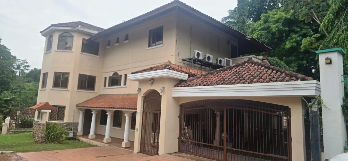 Exclusive Residence for Sale in Albrook