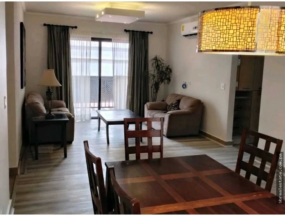 Venta de Apartamento en PH Embassy Village, Clayton