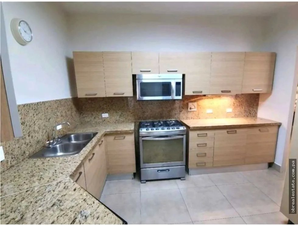 Venta de Apartamento en PH Embassy Village, Clayton