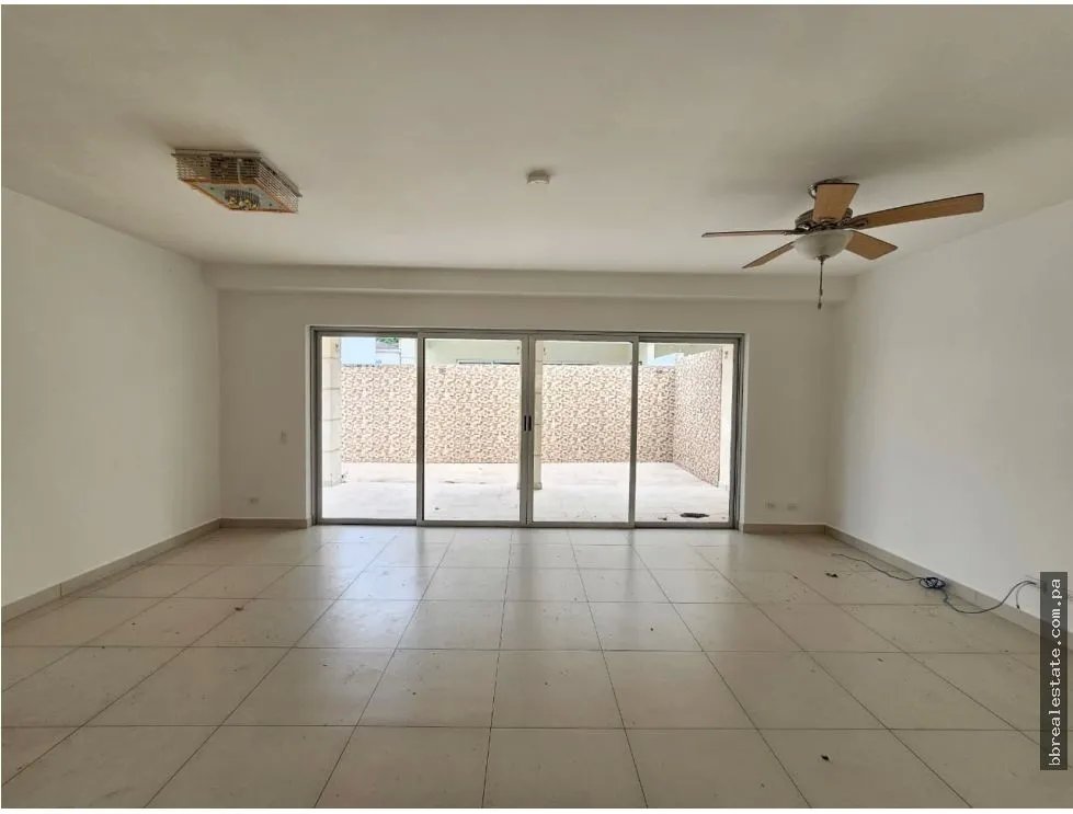 Venta de Casa en Altos del Parque, Vía Centenial