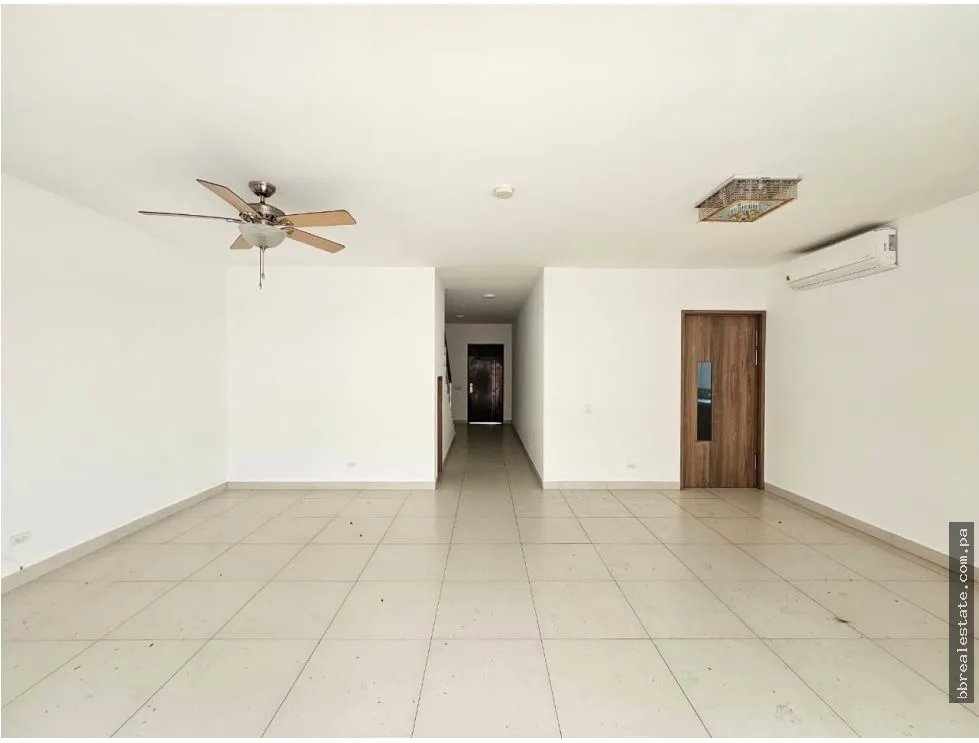 Venta de Casa en Altos del Parque, Vía Centenial