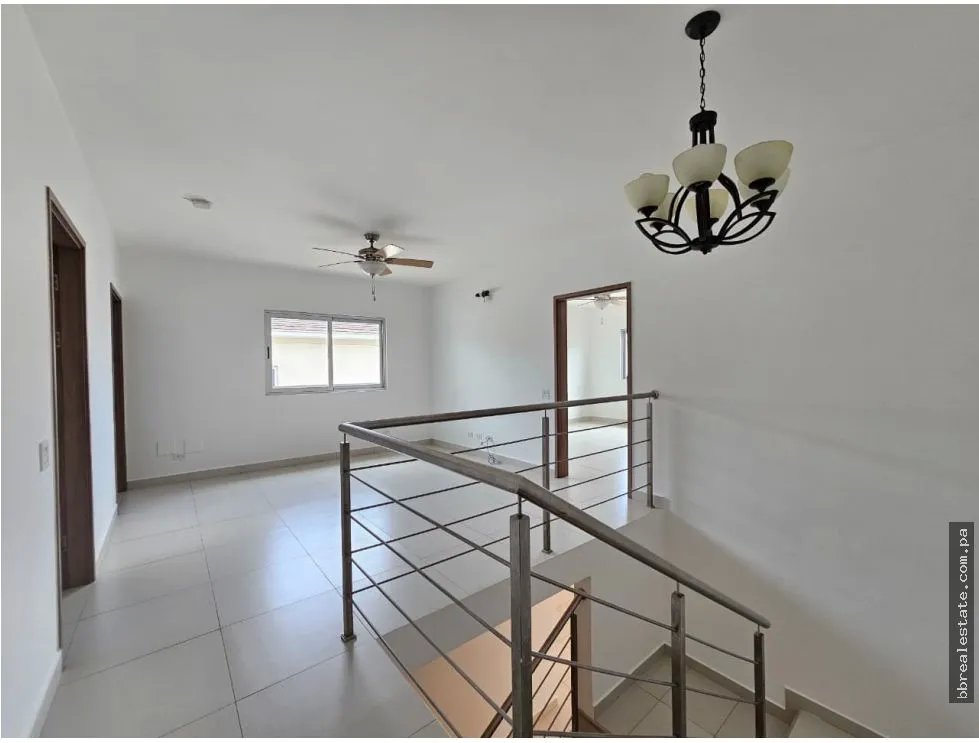 Venta de Casa en Altos del Parque, Vía Centenial
