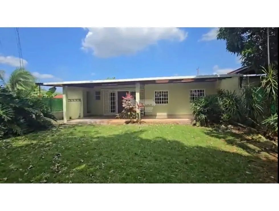 SE VENDE CASA EN ARRAIJAN  LA CONSTANCIA 520 M2 CON AMPLIO PATIO