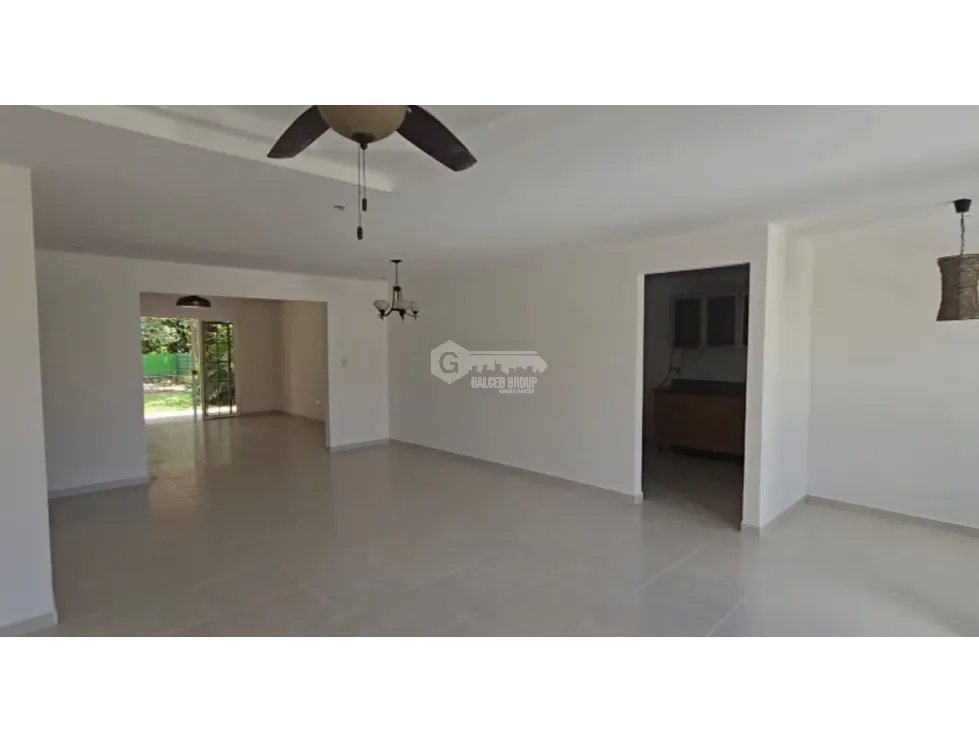 ARRAIJAN / LA CONSTANCIA / 4 HABITACIONES / 520 M2 / 3 BAÑOS / PATIO