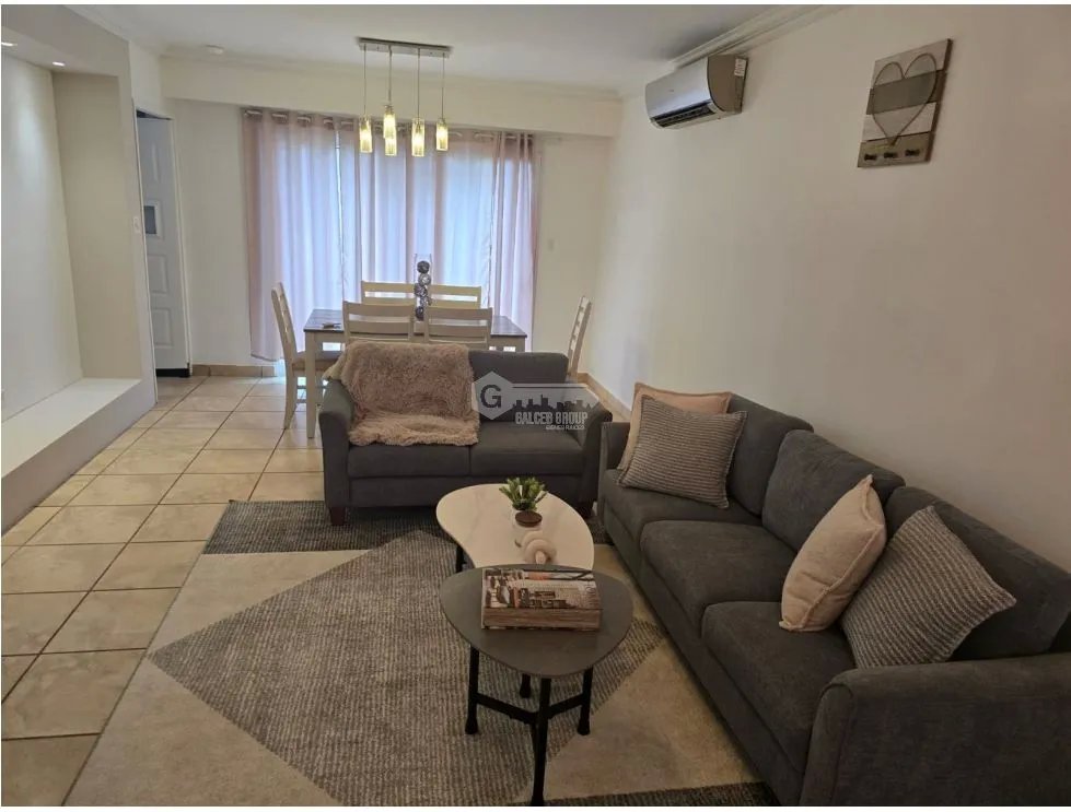 SE ALQUILA CASA EN BRISAS DEL GOLF 152M 3 HABITACIONES AMOBLADO DUPLEX