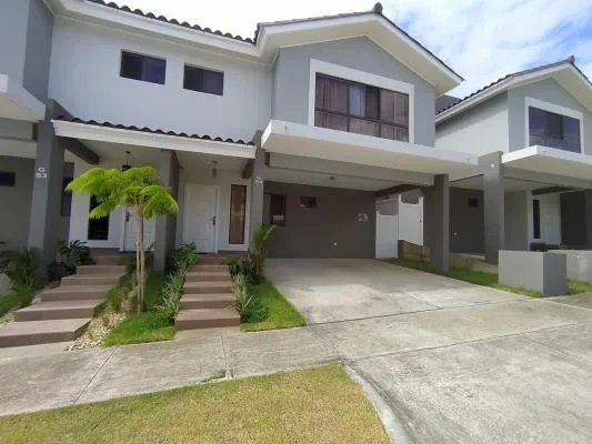 Venta de Casa en PH Vallarta, paseo del Norte, desde $.285,000