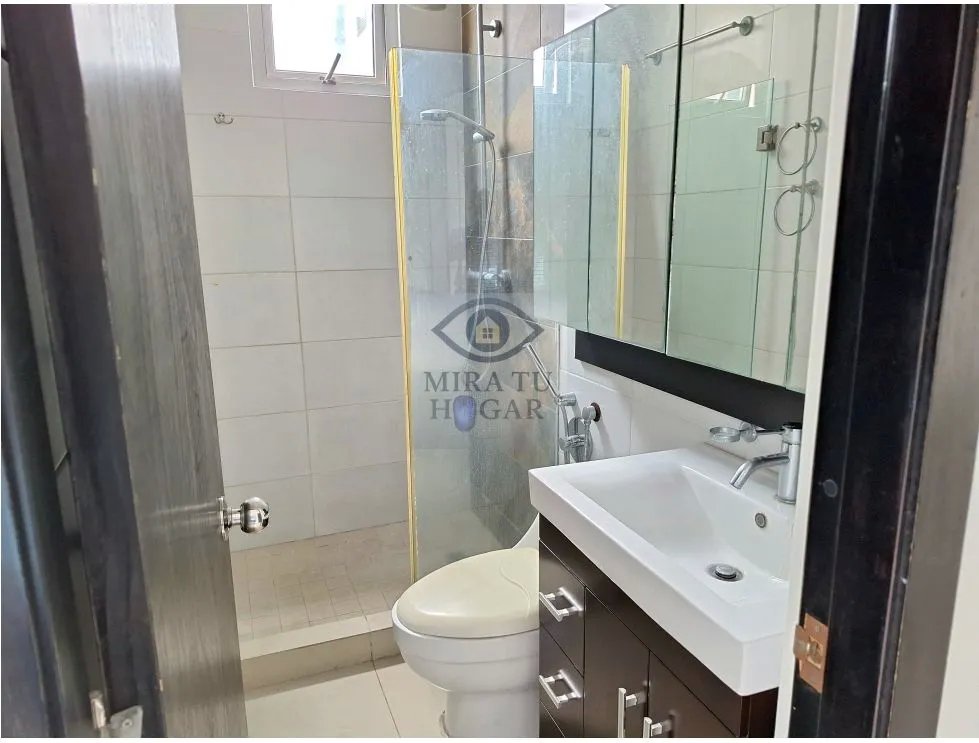 Se vende apartamento reposeido en Bella Vista.