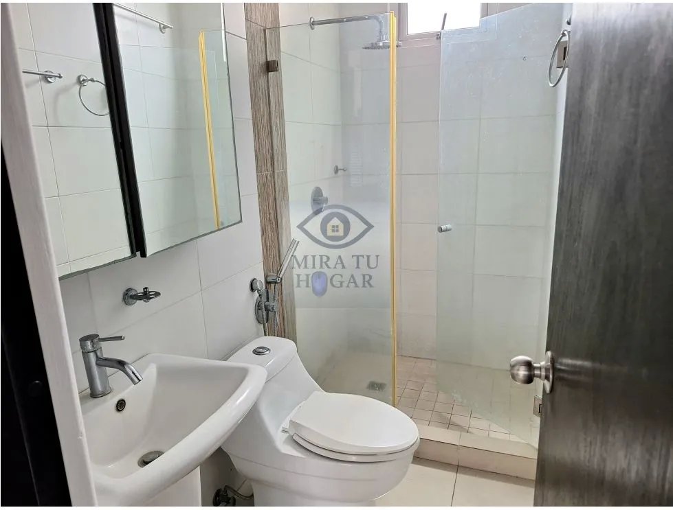 Se vende apartamento reposeido en Bella Vista.