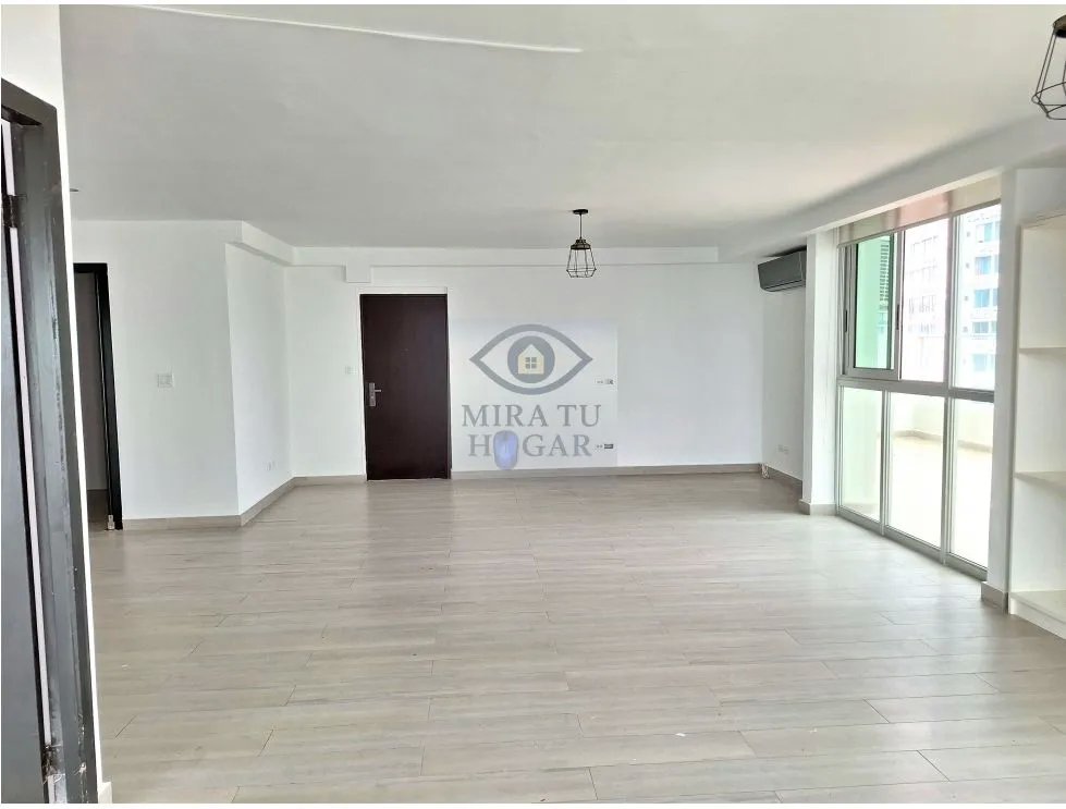 Se vende apartamento reposeido en Bella Vista.