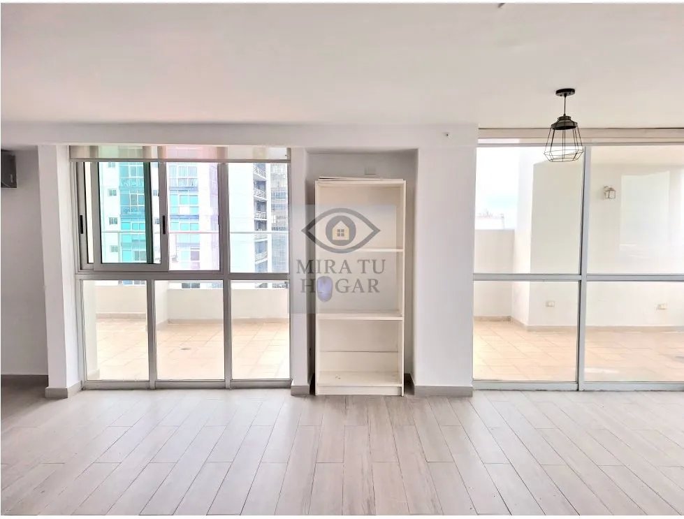 Se vende apartamento reposeido en Bella Vista.