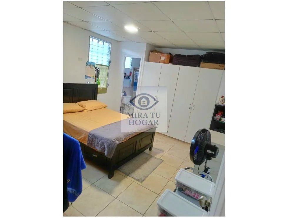 Se Vende Casa en Urbanización Brisas del Golf.