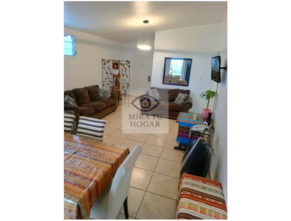 Se Vende Casa en Urbanización Brisas del Golf.