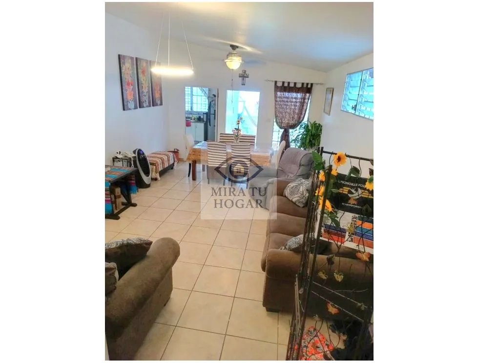 Se Vende Casa en Urbanización Brisas del Golf.