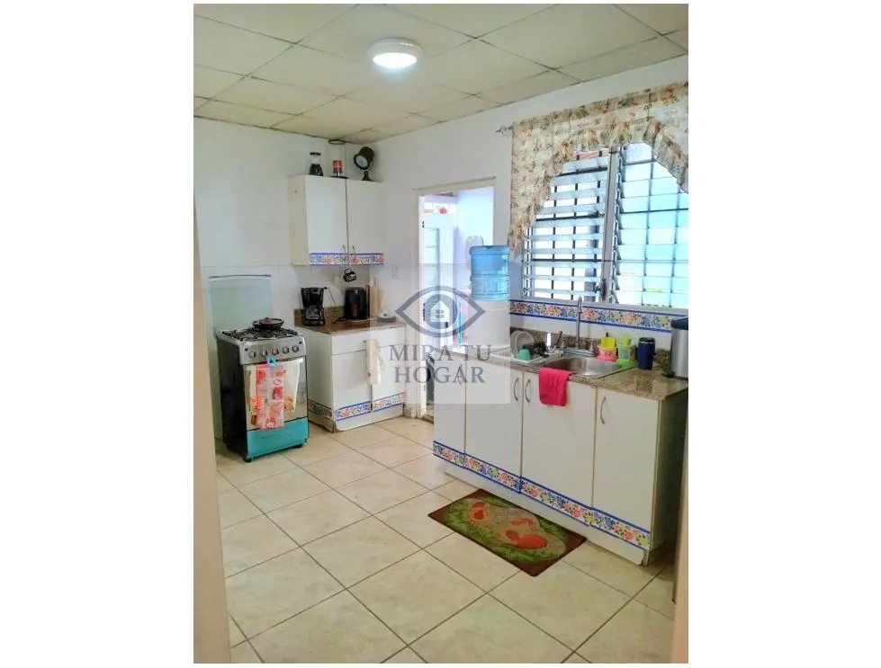 Se Vende Casa en Urbanización Brisas del Golf.