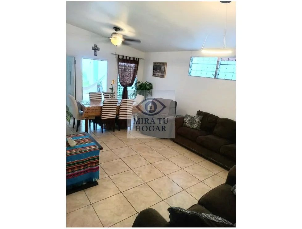 Se Vende Casa en Urbanización Brisas del Golf.