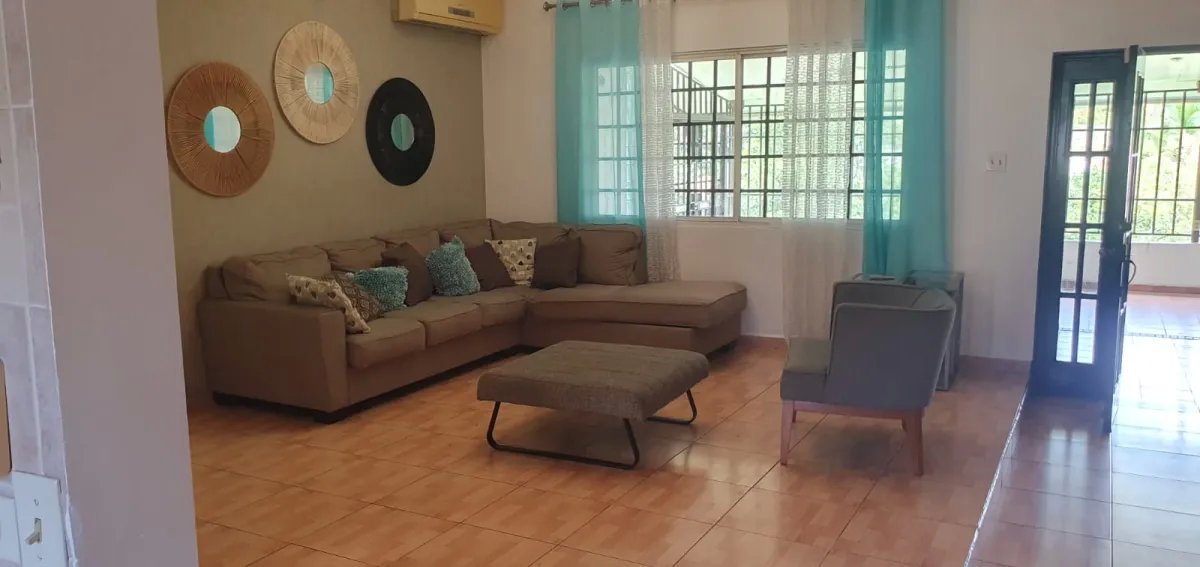 Casa en alquiler en Villa Natalia David