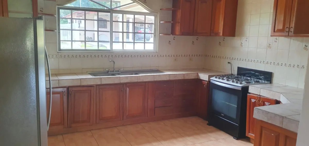 Casa en alquiler en Villa Natalia David