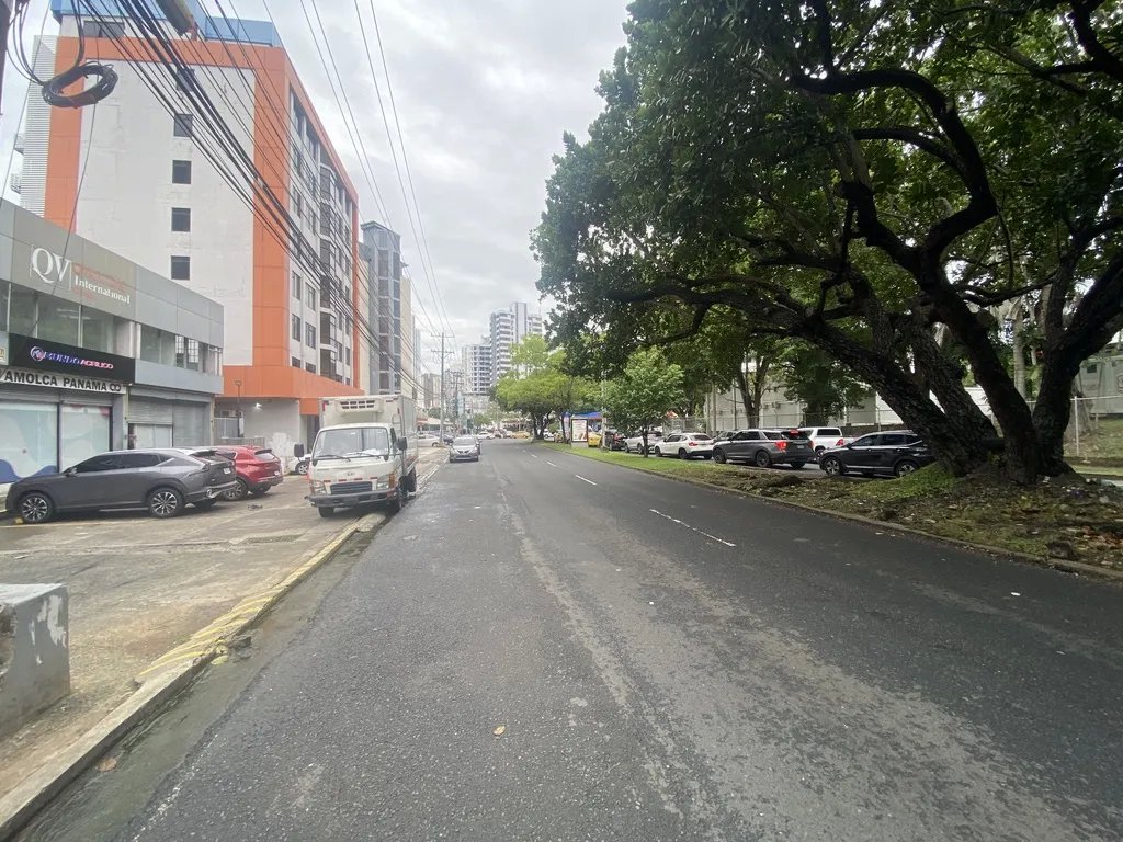 120 M2 commercial Space for Rent in El Cangrejo