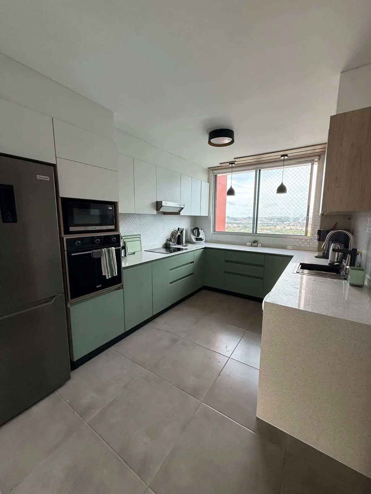 Alquiler Apartamento Costa Del Este 172Mts 3.5 Rec 3.5 Baños  2 Estacionamientos