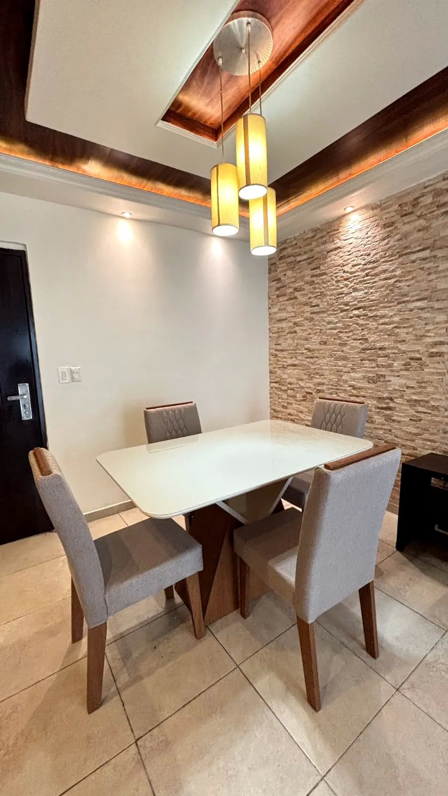 Alquiler Apartamento 12 de Octubre Amoblado 2R 2B