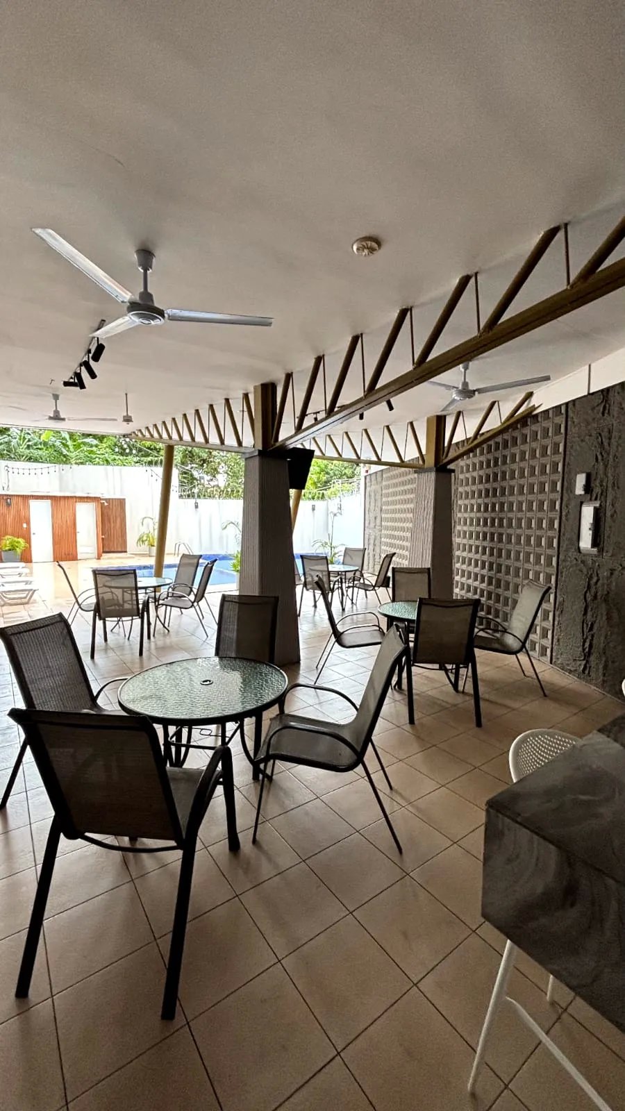 Alquiler Apartamento 12 de Octubre Amoblado 2R 2B