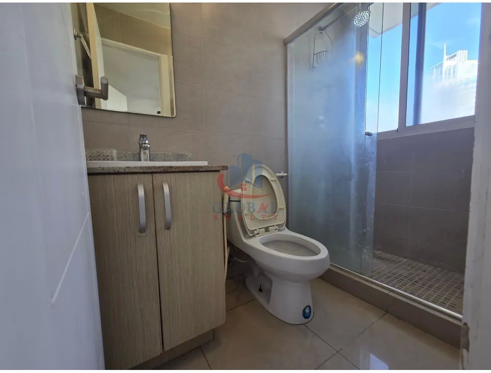 Alquilo Apartamento en Condado del Rey PH Rokas